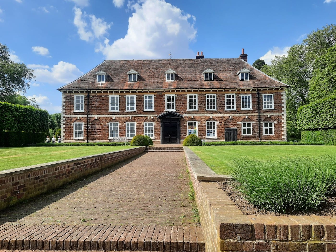 Hall Place Gardens & Playground — Hall Place & Gardens