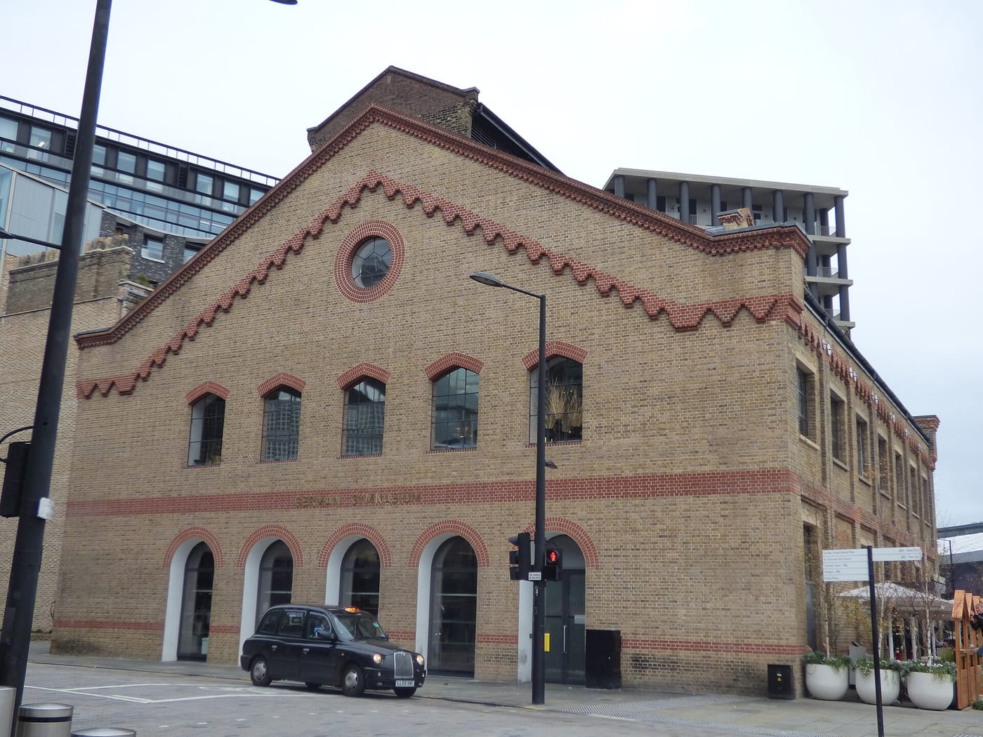 Pancras Square Library — London King's Cross Station - King's Cross Square - German Gymnasium