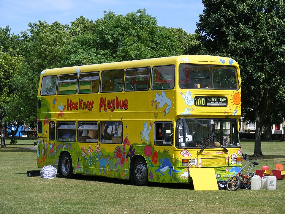 Hackney Playbus — photo 1