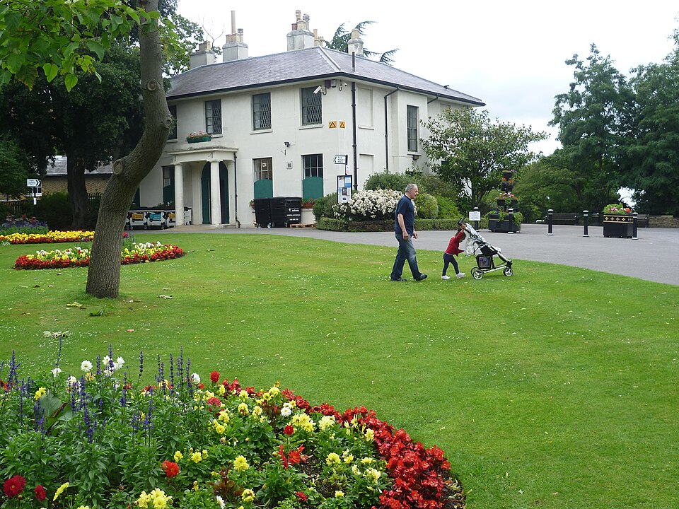 Springfield Park — photo 1