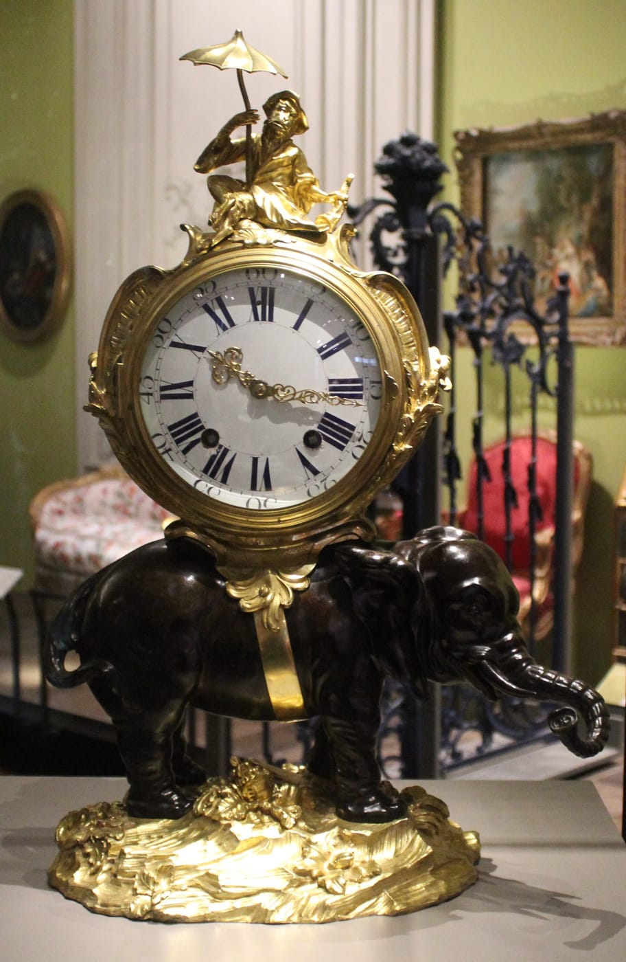 Elephant Springs — Elephant table clock, V&A London